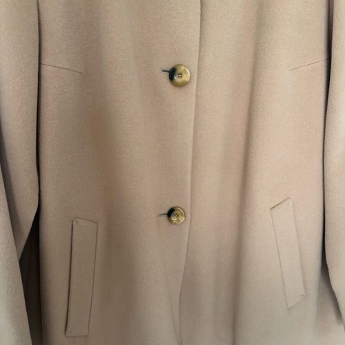 Antonette beige vintage coat size 46 like new