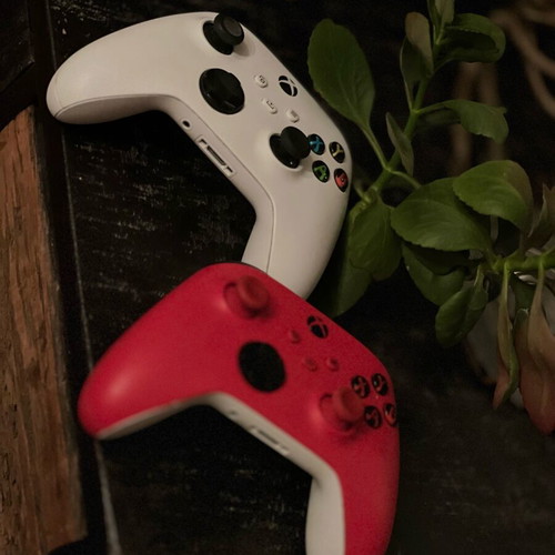 Xbox Series S σαν καινούργιο 500GB με 2 χειριστήρια