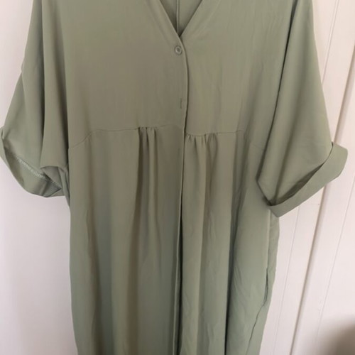 Celestino green dress like new
