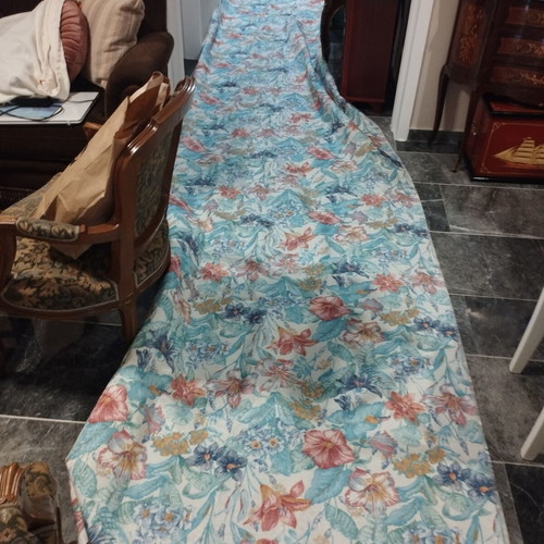 Topi fabric in excellent condition 1.40×5.60 meters