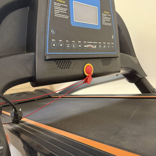 Viking GV-4304 treadmill new with LCD screen and 24 programs