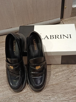 Labrini Black Leather Loafers Size 38 Like New