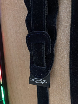 Perri’s leather guitar strap