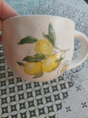 Large lemon mug