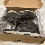 hiking boots size 40