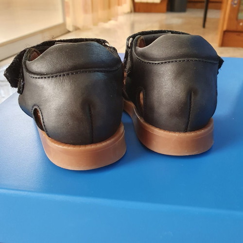 Crocodilino Nubuck Baby Sandals Size 21 Like New