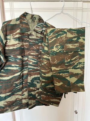 Vintage camouflage uniform small new with marker stain