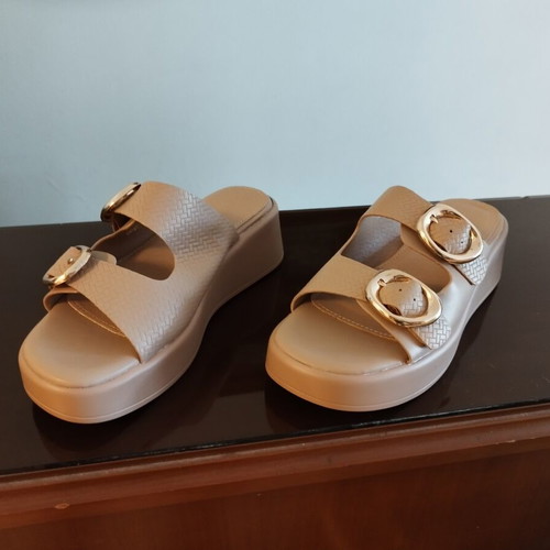 Beige flatform slippers size 38