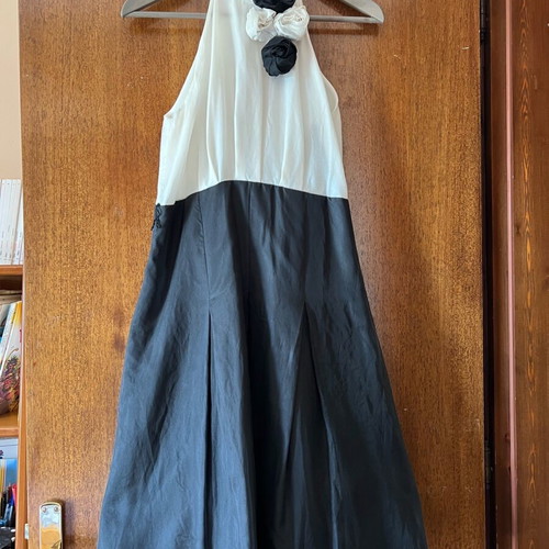 Vintage halter dress in 60s style like new, size medium