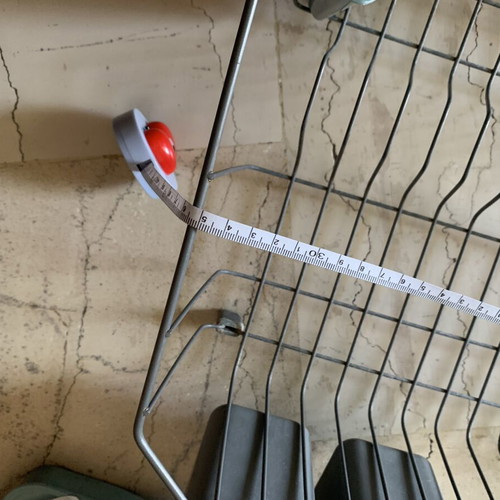 Dish rack used, functional and in very good condition