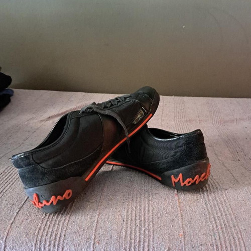 Moschino sneakers used, black with red accents