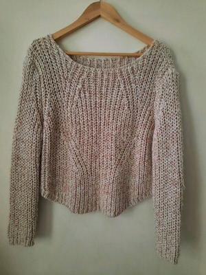 Pack of two knitted sweaters M, gray and beige, like new