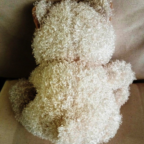 Stuffed teddy bear 30cm, white-brown boucle with burgundy bow