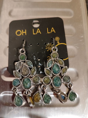 Oh la la earrings new