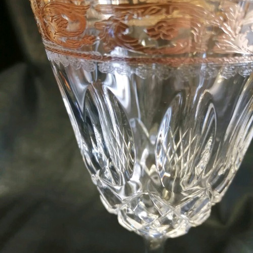 Italian crystal glasses like new, 16 pieces with embossed designs