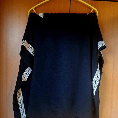 Set with Pants and Top like new, black with embroidery