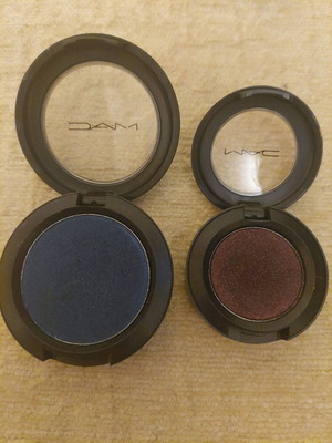 MAC eyeshadows almost unused, set of 2