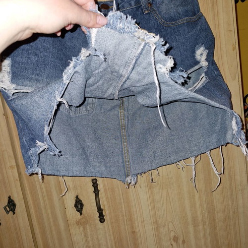 Pretty Little Thing blue denim skirt used, short with rips size 44