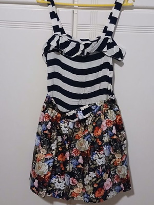 Mini dress with striped top and integrated floral skirt like new, size S