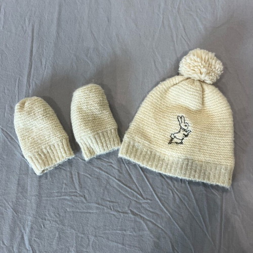 Marks&Spencer hat and gloves set used for 6 months old