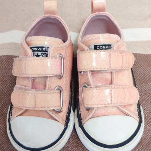 Converse kids sneakers size 21 like new