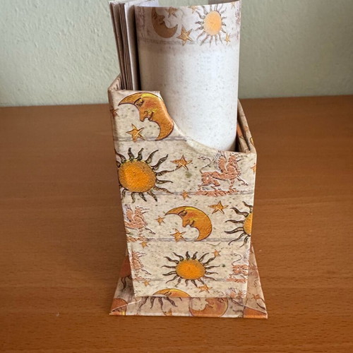Letter writing set new, 7 envelopes and 16 sheets