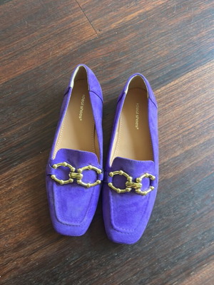 Loafers Ideal Shoes size 37 purple suede with gold rings new