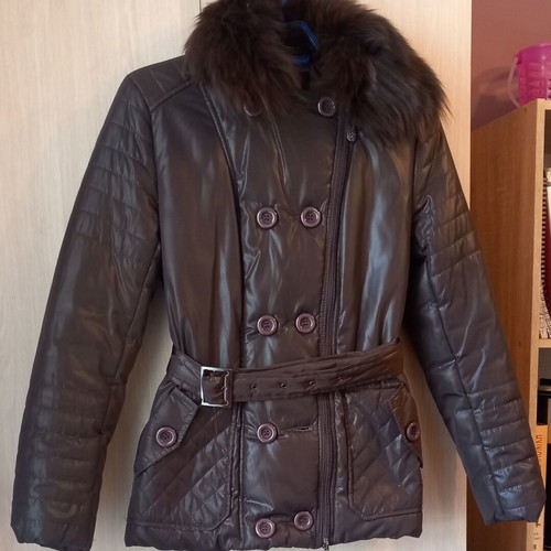 Brown jacket medium size like new with removable fur collar