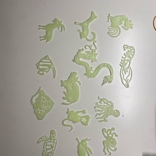 Decorative animals like new that glow in the dark, set of 13