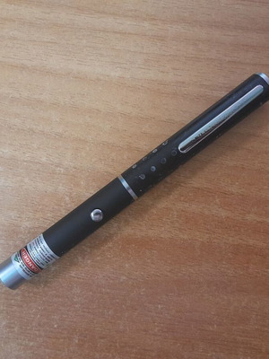 Green laser pointer μεταχειρισμένο με εξωτερικές φθορές