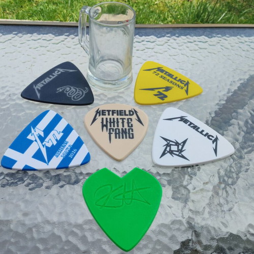 Metallica oversized pucks set with storage box and personalized message new