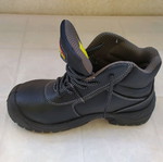 Boots new, size 38, black