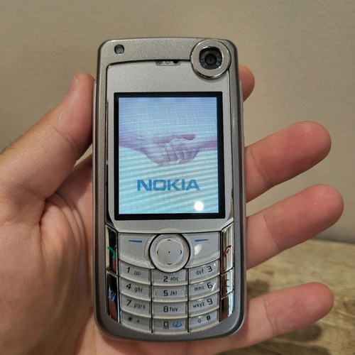 Nokia 6680 without back cover in very good condition with battery