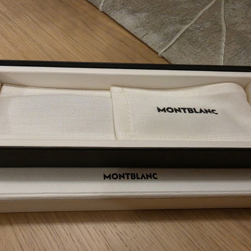 Montblanc StarWalker BlackCosmos Precious Resin pen