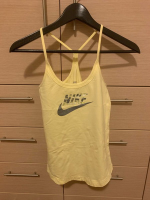 Nike sports top like new, yellow, size S