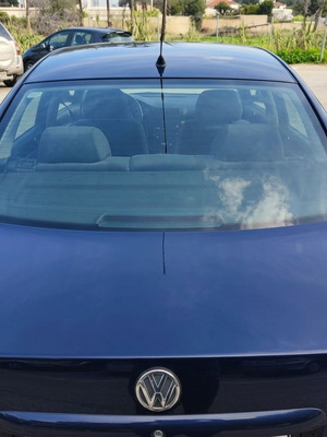Volkswagen Passat 2002 used, dark blue, 175000 km, petrol, manual