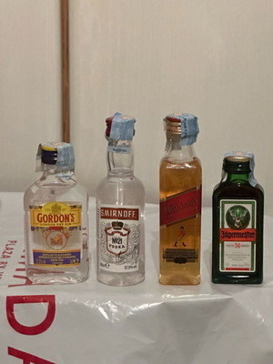 Miniature drinks new, set of 4 bottles