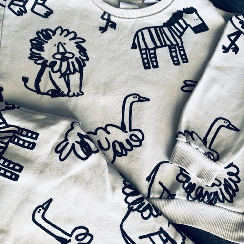 Zara tracksuit used unisex 4 years wide fit