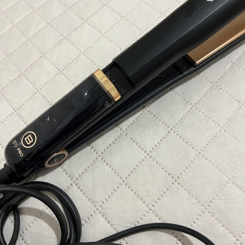 Bellissima My Bro Steam Hair Straightener like new, 3 temperature levels