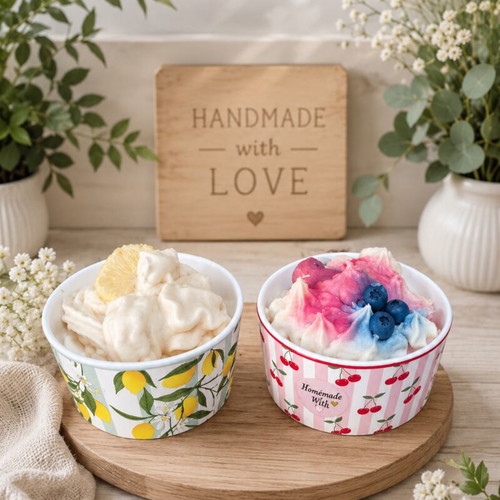 Soy Candles with Fantastic Scents and Designs