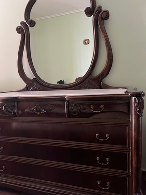 Vanity with mirror made of walnut wood like new