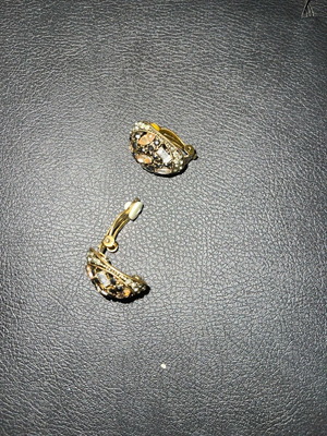 Clip-on earrings used