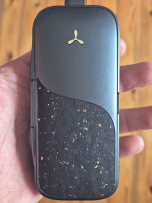 Vaporizer AirVape Legacy Pro 2 καινούργιο με ασύρματη φόρτιση και κάψουλες