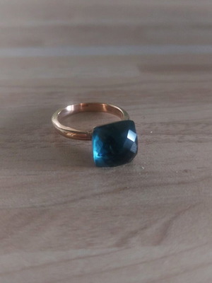 Stainless steel 316 solitaire ring like new with blue stone