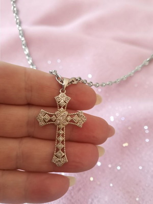 Silver Cross 925 filigree pendant with zircon stones, like new