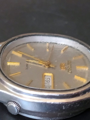 SEIKO 5 automatic