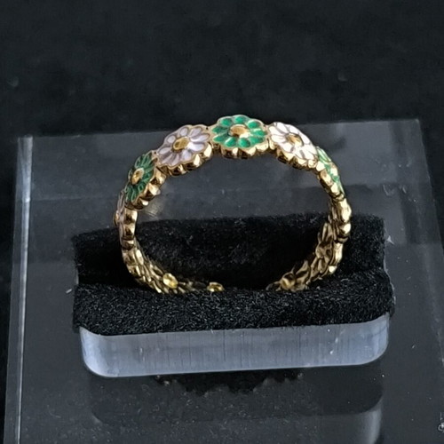 Vintage Daisy Flower Ring adjustable, like new