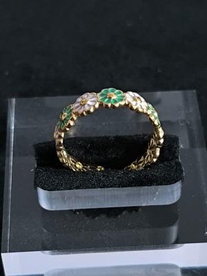 Vintage Daisy Flower Ring adjustable, like new