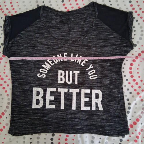 Short-sleeve t-shirt like new, size L, black and white