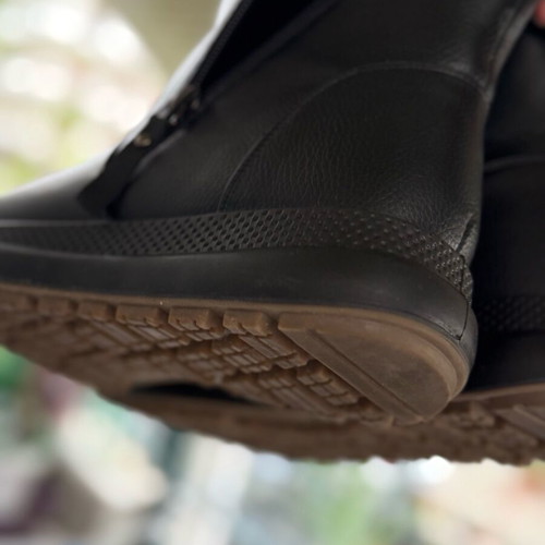 Women's boots with lining black like new, size 40